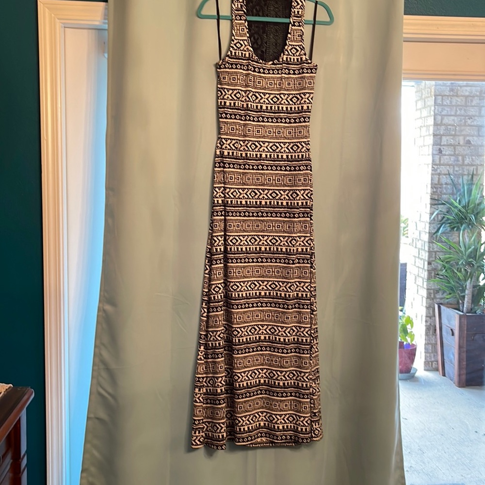 City Triangles black and white print Maxi Dress